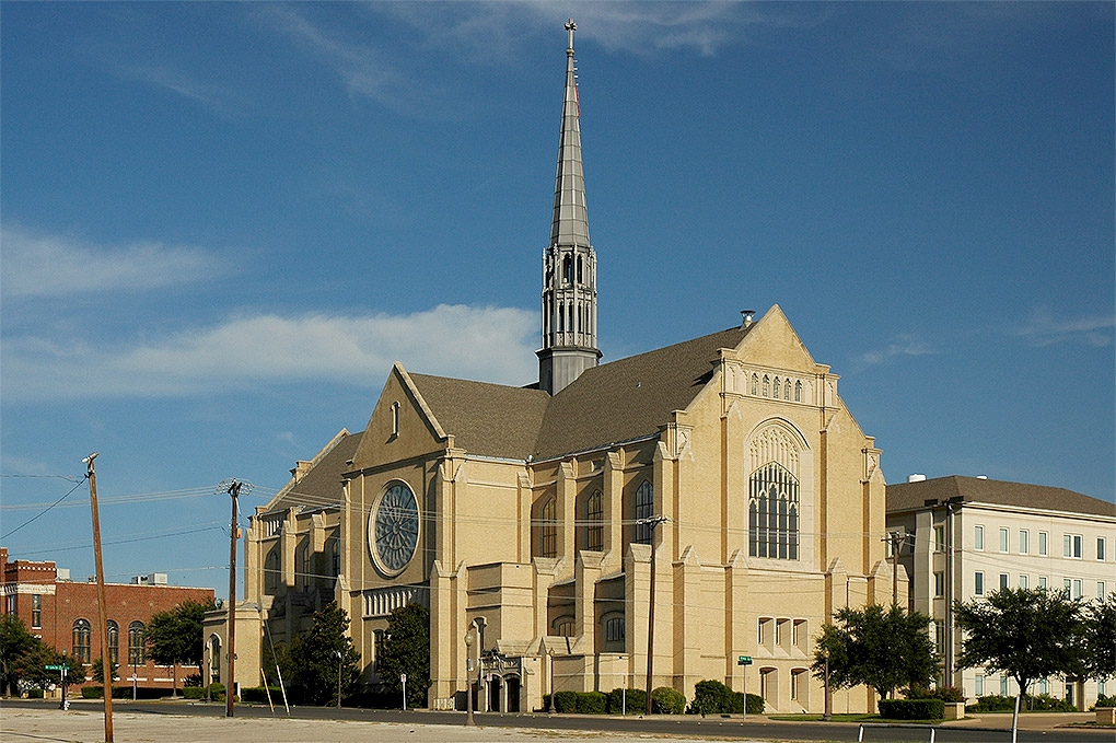Broadway Baptist Church in Fort Worth